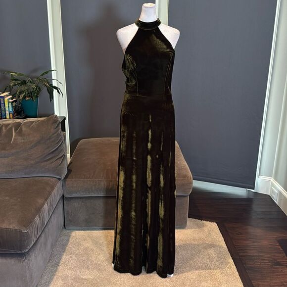 Women’s Halter Neck Full Length Velvet Sleeveless Formal Dress ZipBack Size 6 - Picture 1 of 12